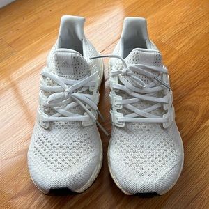 Adidas Triple White Ultra Boost Runner